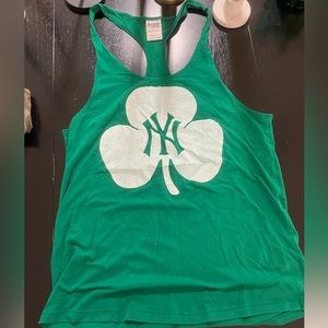 Yankees shamrock Pink tank